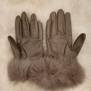 Luvas em Couro
